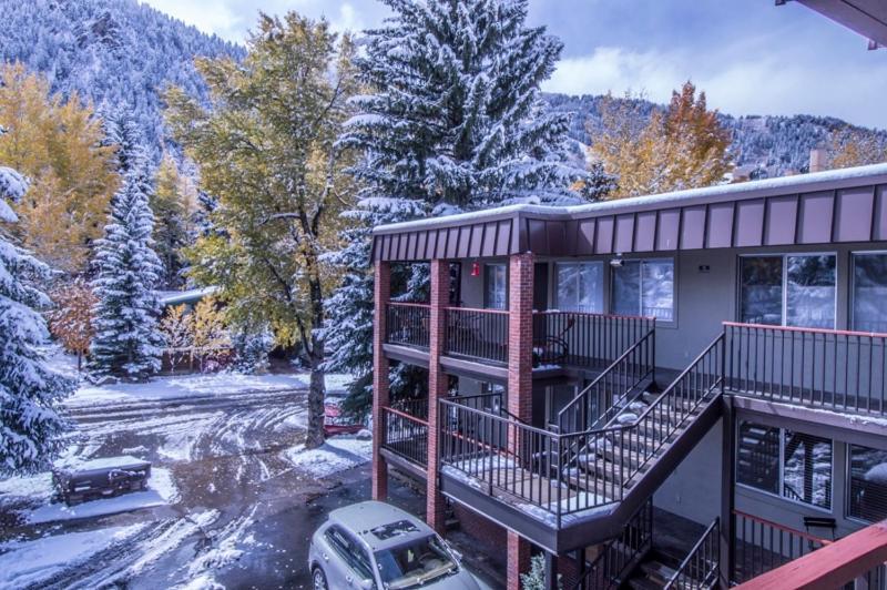 Silverglo Unit 305, Elegant Deluxe Condo With Wood-Burning Fireplace And Access To Pool Aspen Exterior photo