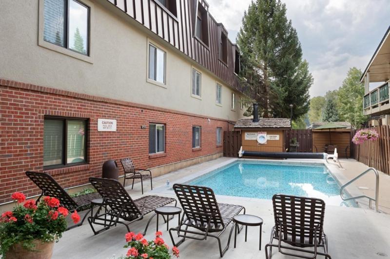 Silverglo Unit 305, Elegant Deluxe Condo With Wood-Burning Fireplace And Access To Pool Aspen Exterior photo